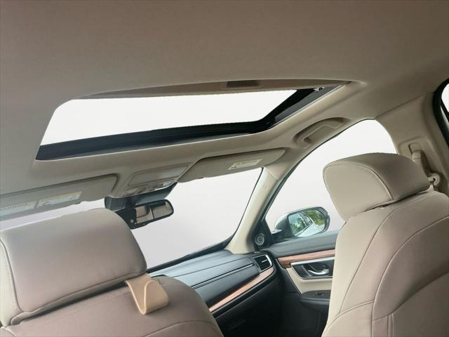 Photo of 2022 Platinum White Pearl Honda CR-V
