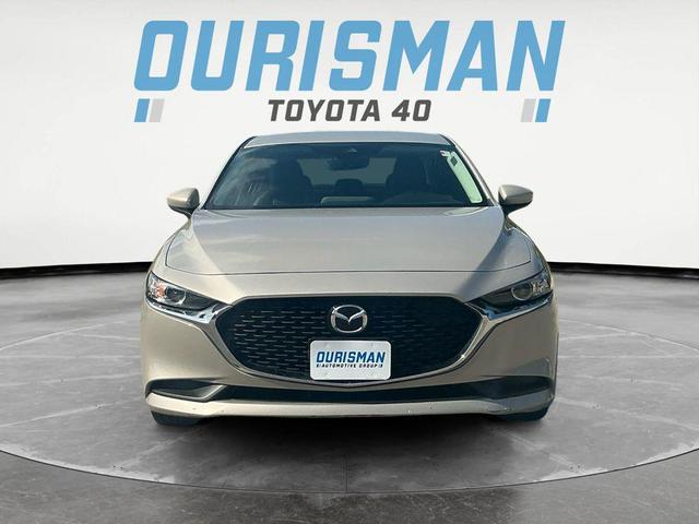 Photo of 2023 Platinum Quartz Metallic Mazda Mazda3