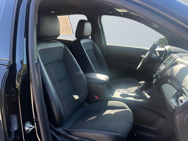 Photo of 2024 Mosaic Black Metallic Chevrolet Equinox