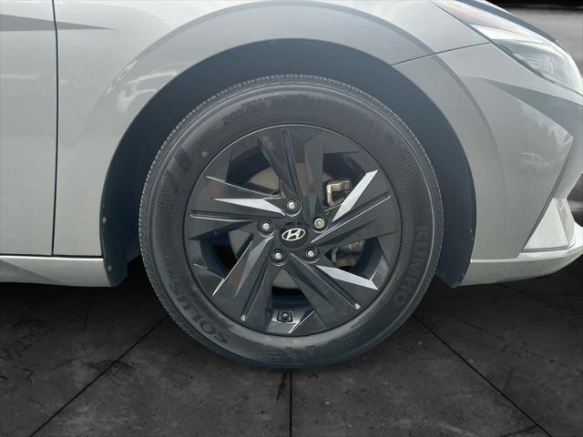 Photo of 2023 Fluid Metal Hyundai ELANTRA