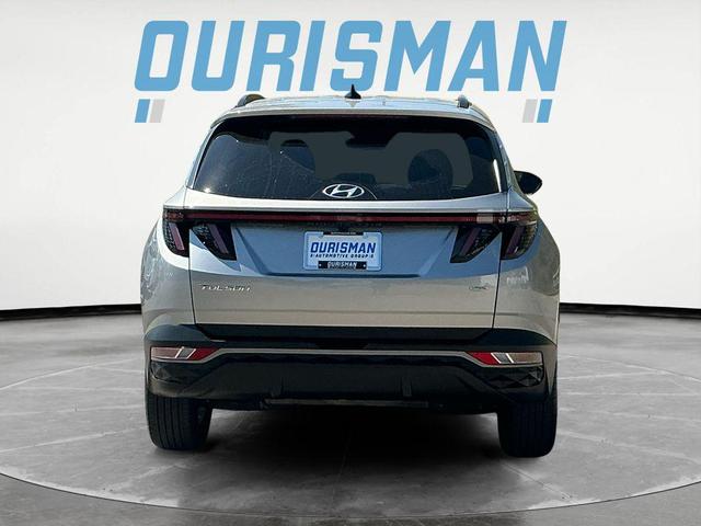 Photo of 2022 Shimmering Silver Hyundai TUCSON