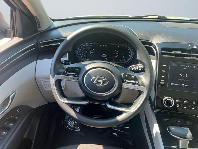 Photo of 2022 Shimmering Silver Hyundai TUCSON
