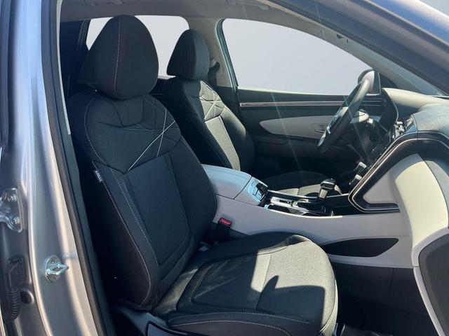 Photo of 2022 Shimmering Silver Hyundai TUCSON