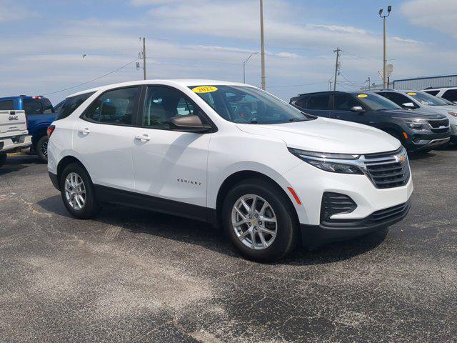 Photo of 2022 Summit White Chevrolet Equinox