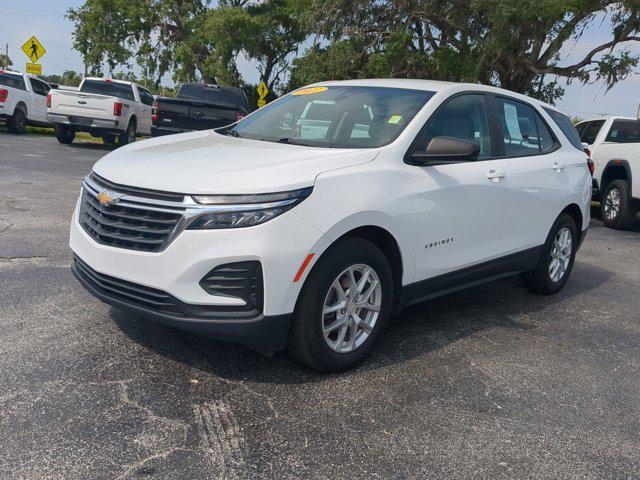 Photo of 2022 Summit White Chevrolet Equinox
