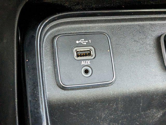 Photo of 2020 White Clearcoat Jeep Compass