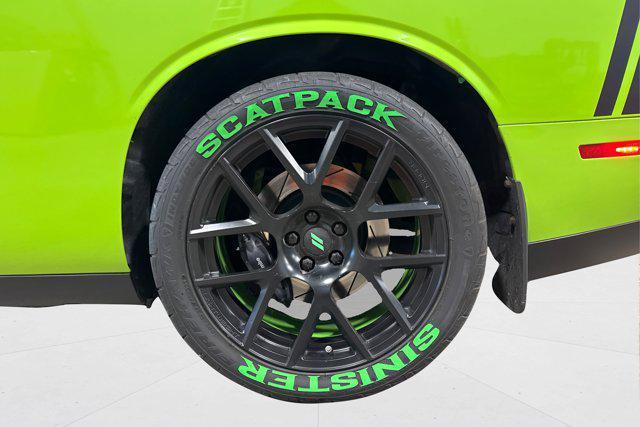 Photo of 2015 Sublime Pearl Coat Dodge Challenger