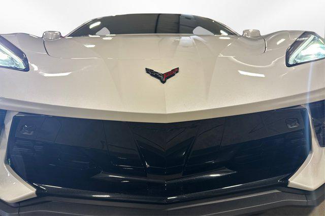 Photo of 2023 White Pearl Metallic Tricoat Chevrolet Corvette