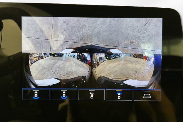 Photo of 2023 White Pearl Metallic Tricoat Chevrolet Corvette