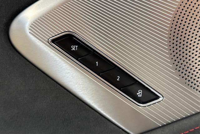 Photo of 2023 White Pearl Metallic Tricoat Chevrolet Corvette