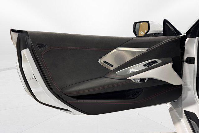 Photo of 2023 White Pearl Metallic Tricoat Chevrolet Corvette