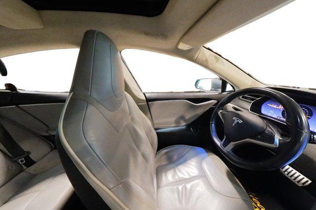Photo of 2014 Gray Metallic Tesla Model S