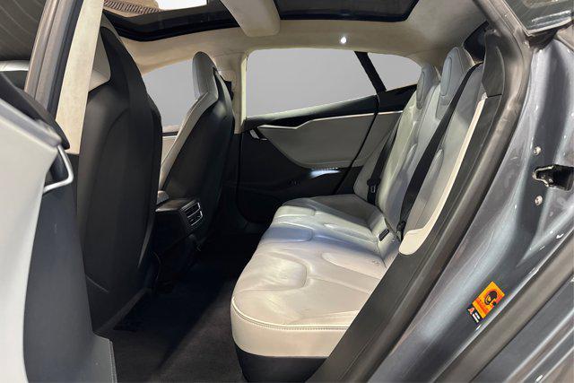 Photo of 2014 Gray Metallic Tesla Model S