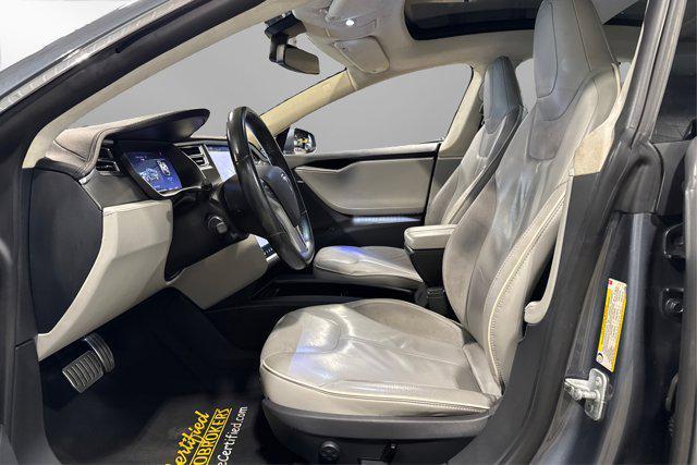 Photo of 2014 Gray Metallic Tesla Model S