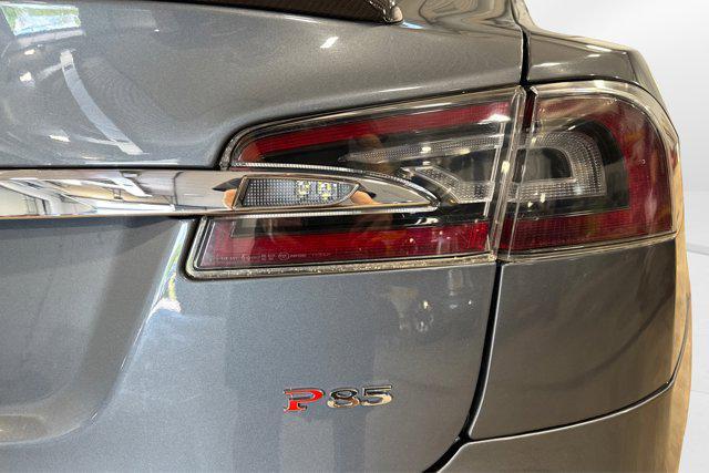 Photo of 2014 Gray Metallic Tesla Model S