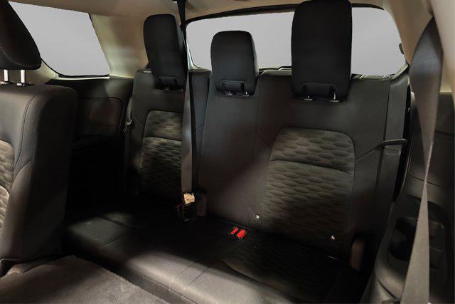 Photo of 2025 Brilliant Silver Metallic Nissan Pathfinder
