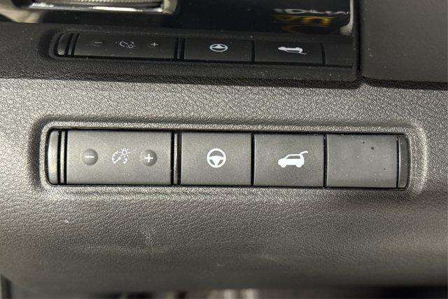 Photo of 2025 Brilliant Silver Metallic Nissan Pathfinder