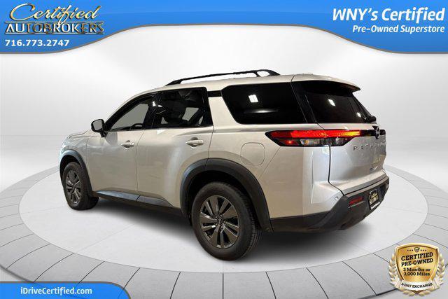 Photo of 2025 Brilliant Silver Metallic Nissan Pathfinder