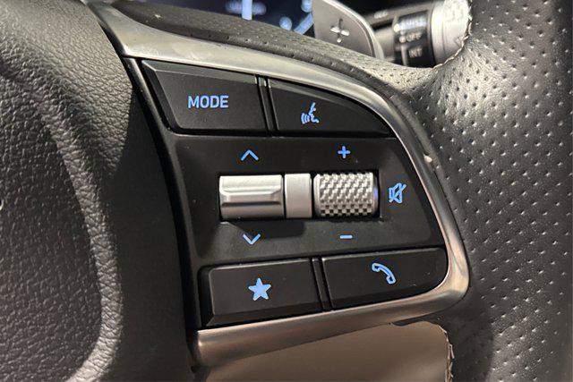 Photo of 2025 Alta White Genesis G70