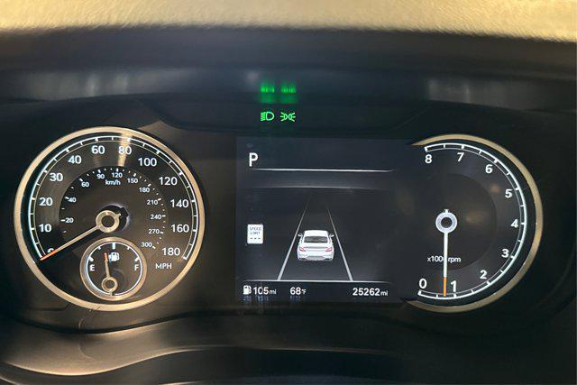 Photo of 2025 Alta White Genesis G70