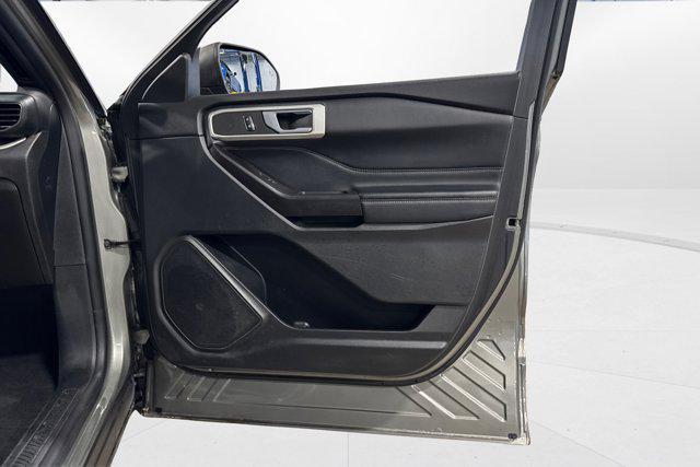 Photo of 2020 Silver Spruce Metallic Ford Explorer