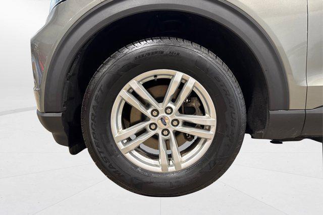 Photo of 2020 Silver Spruce Metallic Ford Explorer
