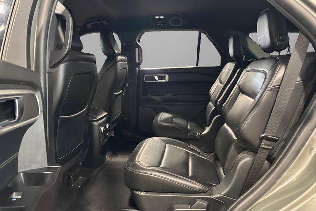 Photo of 2020 Silver Spruce Metallic Ford Explorer