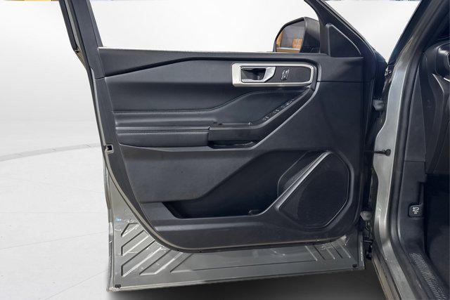 Photo of 2020 Silver Spruce Metallic Ford Explorer