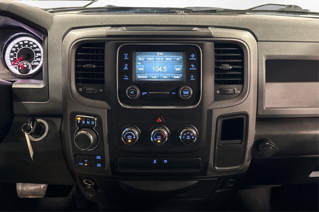 Photo of 2018 Granite Crystal Metallic Clearcoat RAM 1500