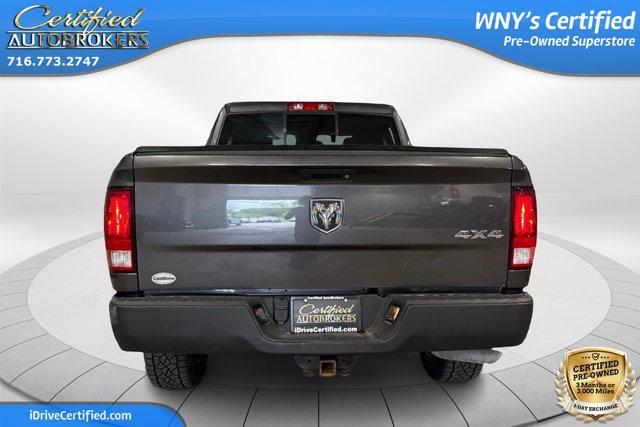 Photo of 2018 Granite Crystal Metallic Clearcoat RAM 1500