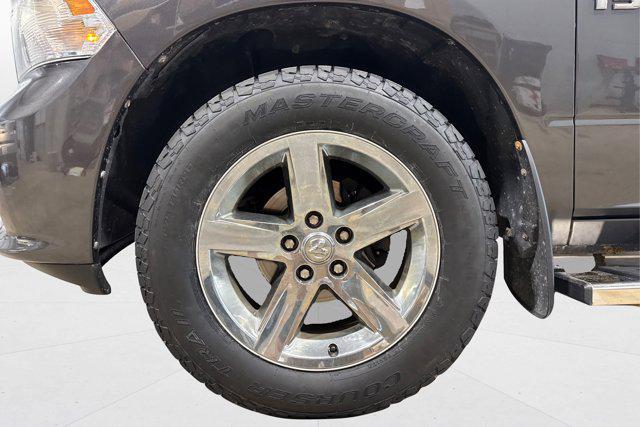 Photo of 2018 Granite Crystal Metallic Clearcoat RAM 1500
