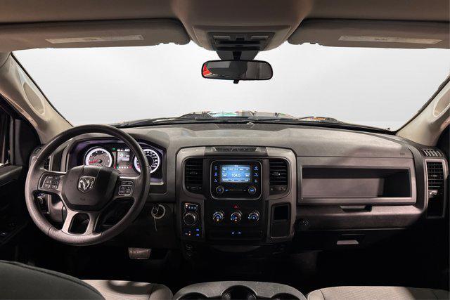 Photo of 2018 Granite Crystal Metallic Clearcoat RAM 1500