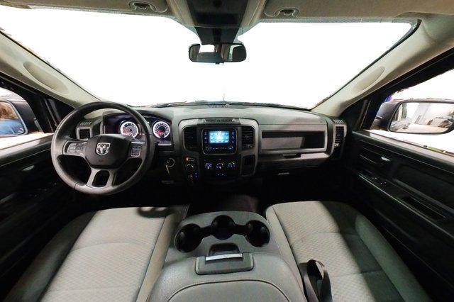 Photo of 2018 Granite Crystal Metallic Clearcoat RAM 1500