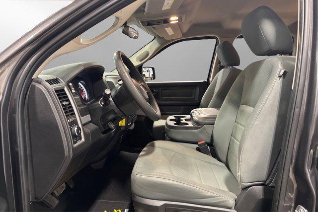 Photo of 2018 Granite Crystal Metallic Clearcoat RAM 1500