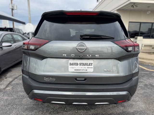 Photo of 2023 Gun Metallic Nissan Rogue