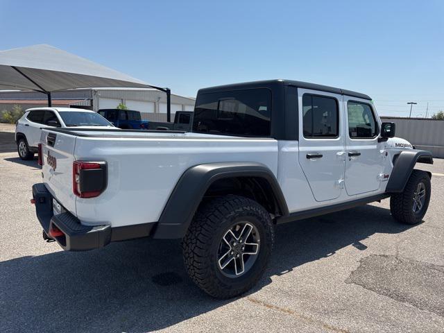 Photo of 2025 Bright White Clearcoat Jeep Gladiator