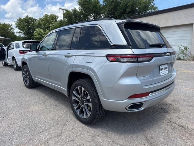 Photo of 2025 Silver Zynith Jeep Grand Cherokee