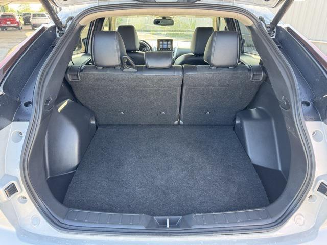 Photo of 2024 White Diamond Mitsubishi Eclipse Cross