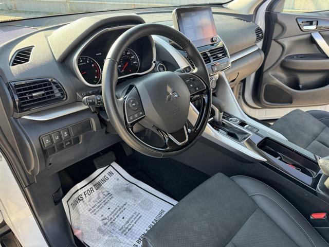 Photo of 2024 White Diamond Mitsubishi Eclipse Cross