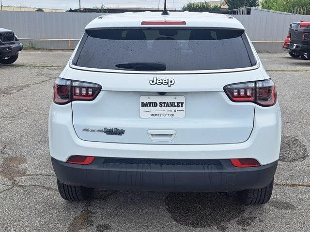 Photo of 2023 Bright White Clearcoat Jeep Compass