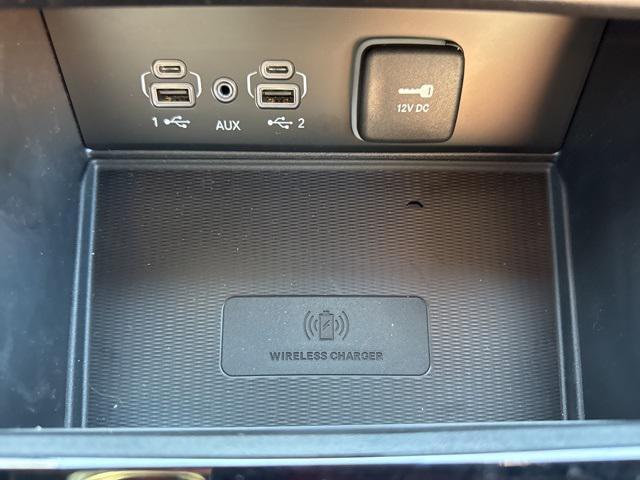Photo of 2025 Bright White Clearcoat Jeep Grand Cherokee