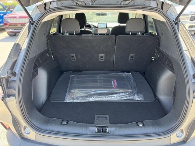 Photo of 2021 Gray Metallic Ford Escape