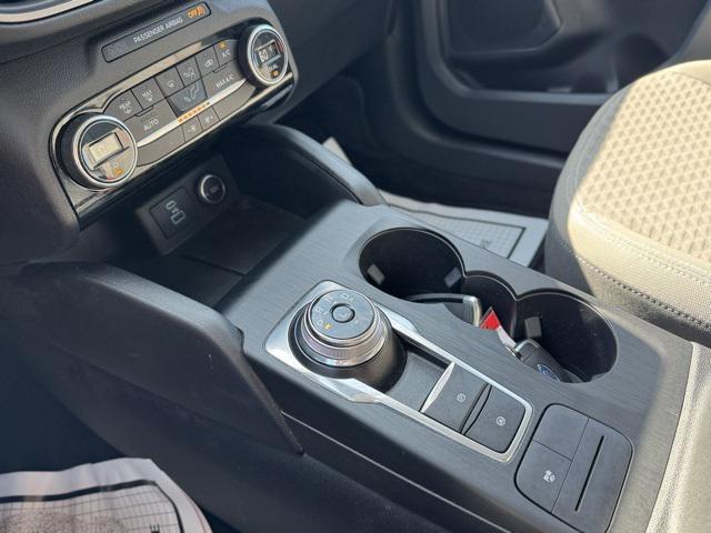 Photo of 2021 Gray Metallic Ford Escape