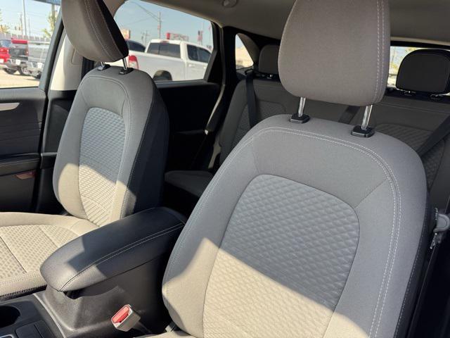 Photo of 2021 Gray Metallic Ford Escape