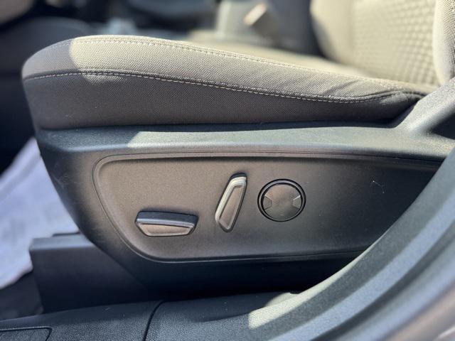 Photo of 2021 Gray Metallic Ford Escape