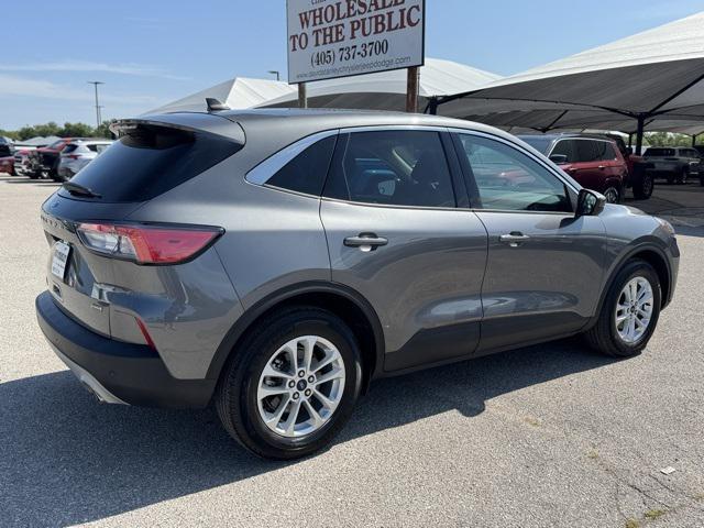 Photo of 2021 Gray Metallic Ford Escape