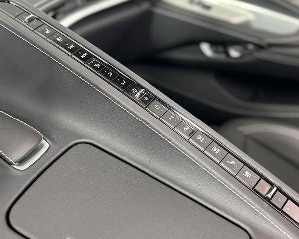 Photo of 2024 Black Chevrolet Corvette
