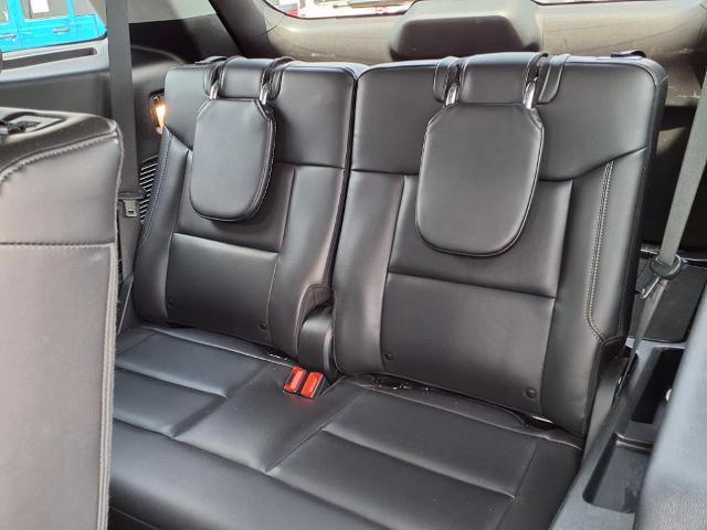Photo of 2023 ICONIC SILVER METALLIC Ford Explorer