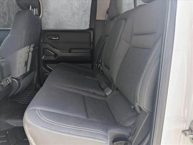 Photo of 2022 Glacier White Nissan Frontier