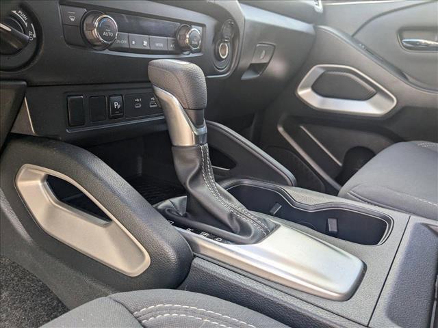 Photo of 2022 Glacier White Nissan Frontier